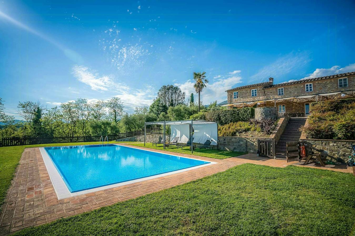 Ganze Wohnung, Ferienwohnung auf einem Bauernhof in der Nähe von Lucca mit Pool und Panoramablick in Capannori, Lucca Provinz