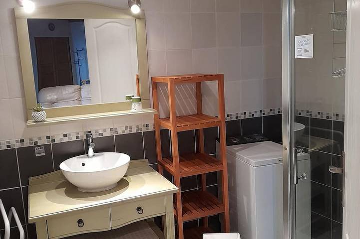 Location de vacances pour 8 personnes, avec jardin et terrasse à Rochepaule - 4