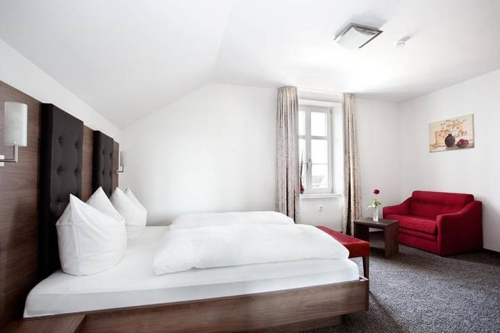Hotel für 2 Personen, mit Terrasse und Garten in Sasbach am Kaiserstuhl - 3