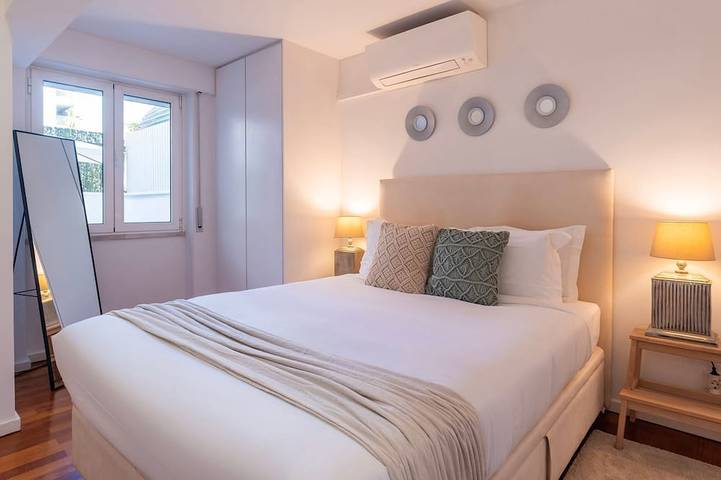 Ganze Wohnung, Central Sunny Terrace in Entrecampos by Lovelystay in Lissabon, Costa de Lisboa