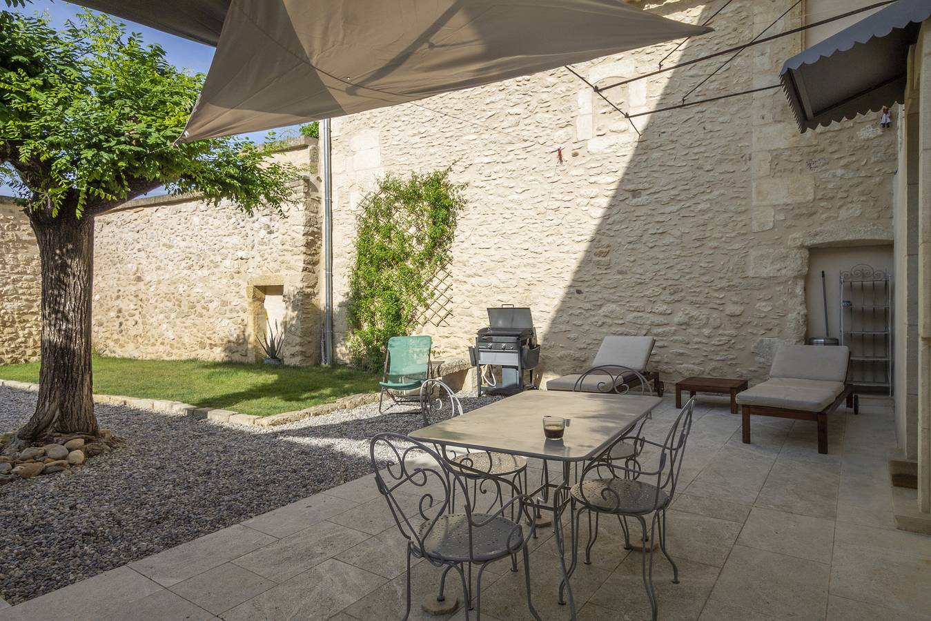 La Baronne in Saint-Hilaire-d'Ozilhan, Région de Nîmes