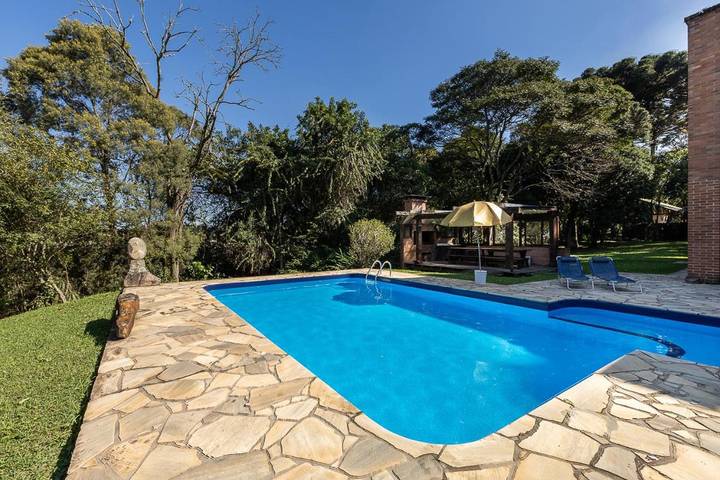 Casa de vacaciones para 14 personas, con jardín además de jacuzzi y piscina - 1