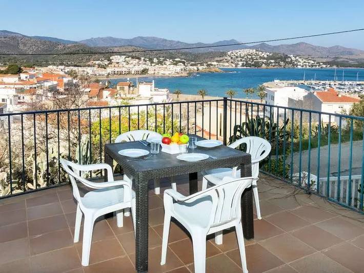 Casa rural para 5 personas, con balcón en Llansá