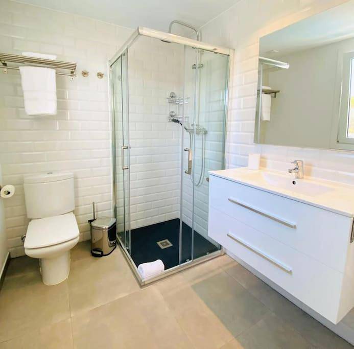 Finca für 8 Personen, mit Balkon und Terrasse sowie Garten und Pool in San Roque - 4