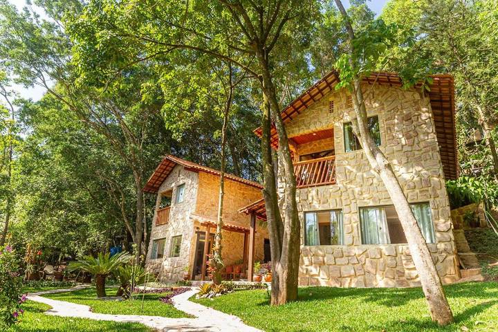 Casas e apartamentos de temporada para 3 pessoas, com jardim e sauna e ainda jacuzzi and piscina em Vargem Grande