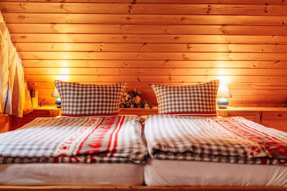 * cozy wooden house - approx. 70 square meters with fenced garden - dogs welcome - Wlan incl in Bad Sachsa, Harzvorland