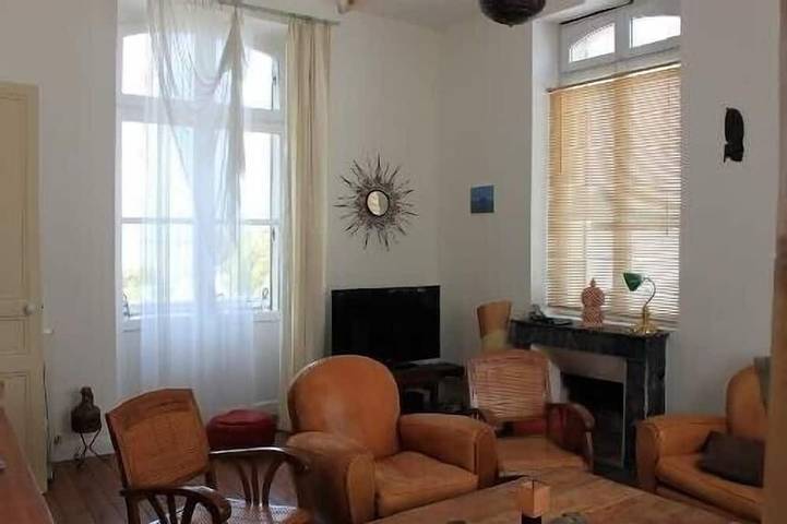 Location de vacances pour 15 personnes, avec jardin ainsi que jacuzzi et sauna, animaux acceptés à Port-des-Barques - 3