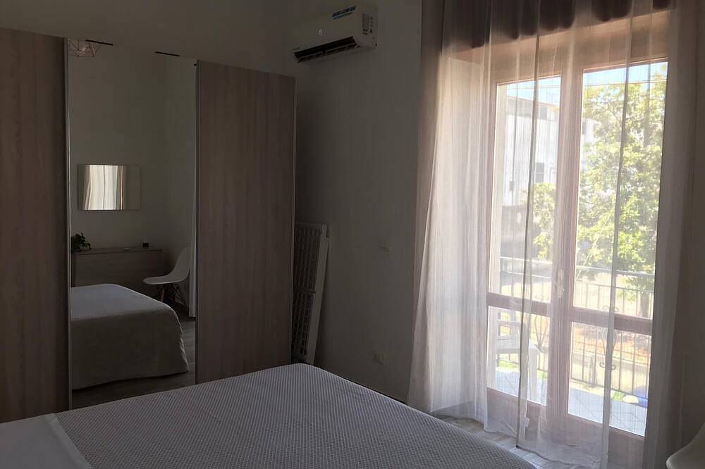 Entire apartment, Domus127 | Apartment + terrace in Pompei, Naples Province