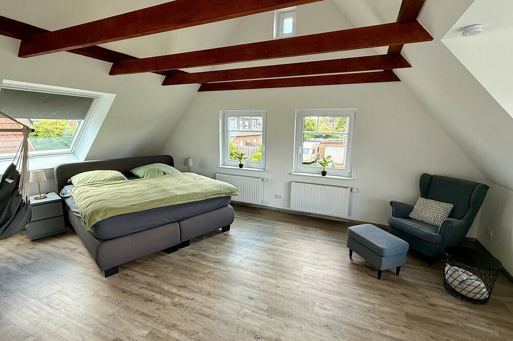 Ferienhaus 'Neeborg' mit privater Terrasse, privatem Garten und Wlan in Zetel, Metropolregion Bremen-Oldenburg