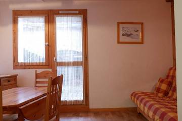 Gîte pour 2 personnes, avec terrasse dans Office de Tourisme de Montchavin les Coches
