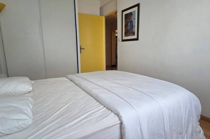 Gîte pour 4 personnes, avec terrasse et jardin dans Plage Sables Blancs - 2