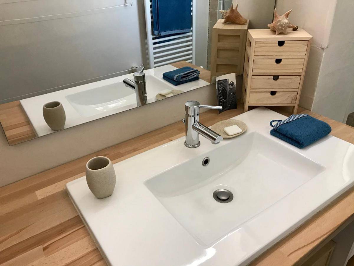 Appartement entier, Studio lumineux avec petite terrasse in Viroflay, Yvelines