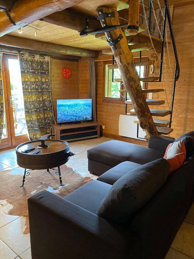 Three-Bedroom Chalet in Meillerie, Région de Thonon-les-Bains