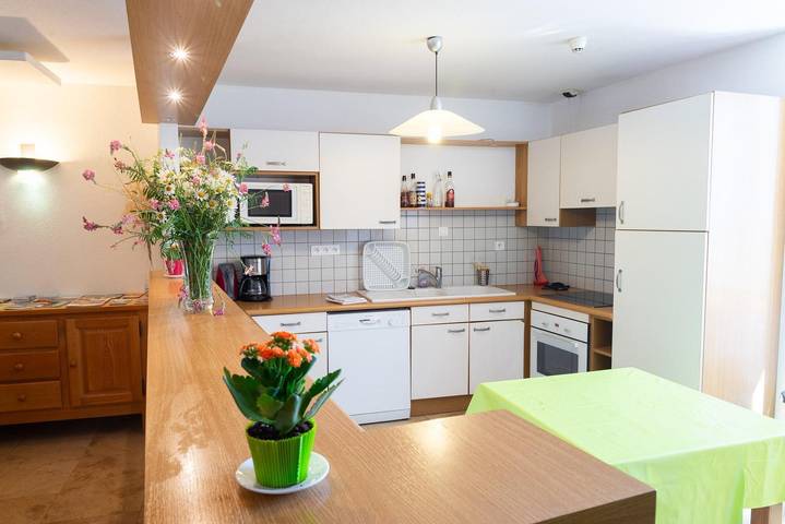 Gîte pour 11 personnes, avec terrasse dans Massegros Causses Gorges - 3