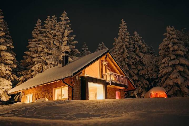 Chalet für 4 Personen, mit Ausblick und Garten sowie Sauna in Altenberg