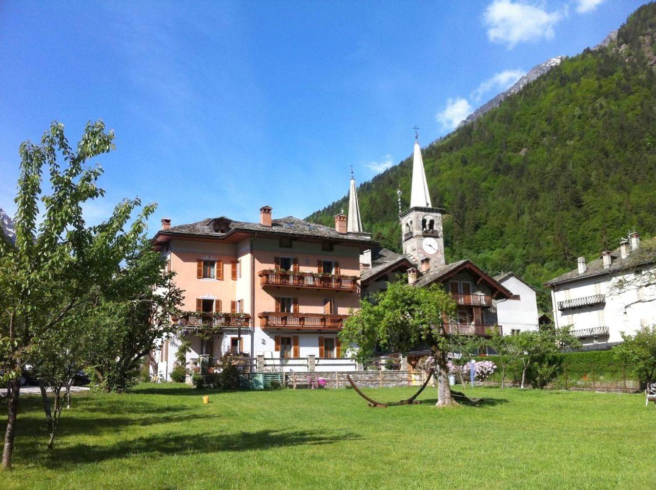 Tre Alberi Liberi in Riva Valdobbia, Alagna Valsesia