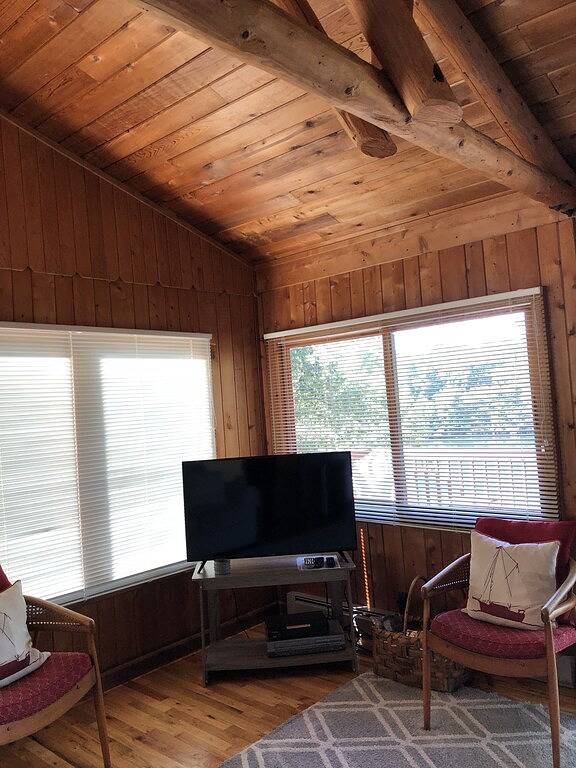 Affordable Watefront Cottage in der Nähe Basis Smith Mountain, tolle Aussicht in Smith Mountain Lake