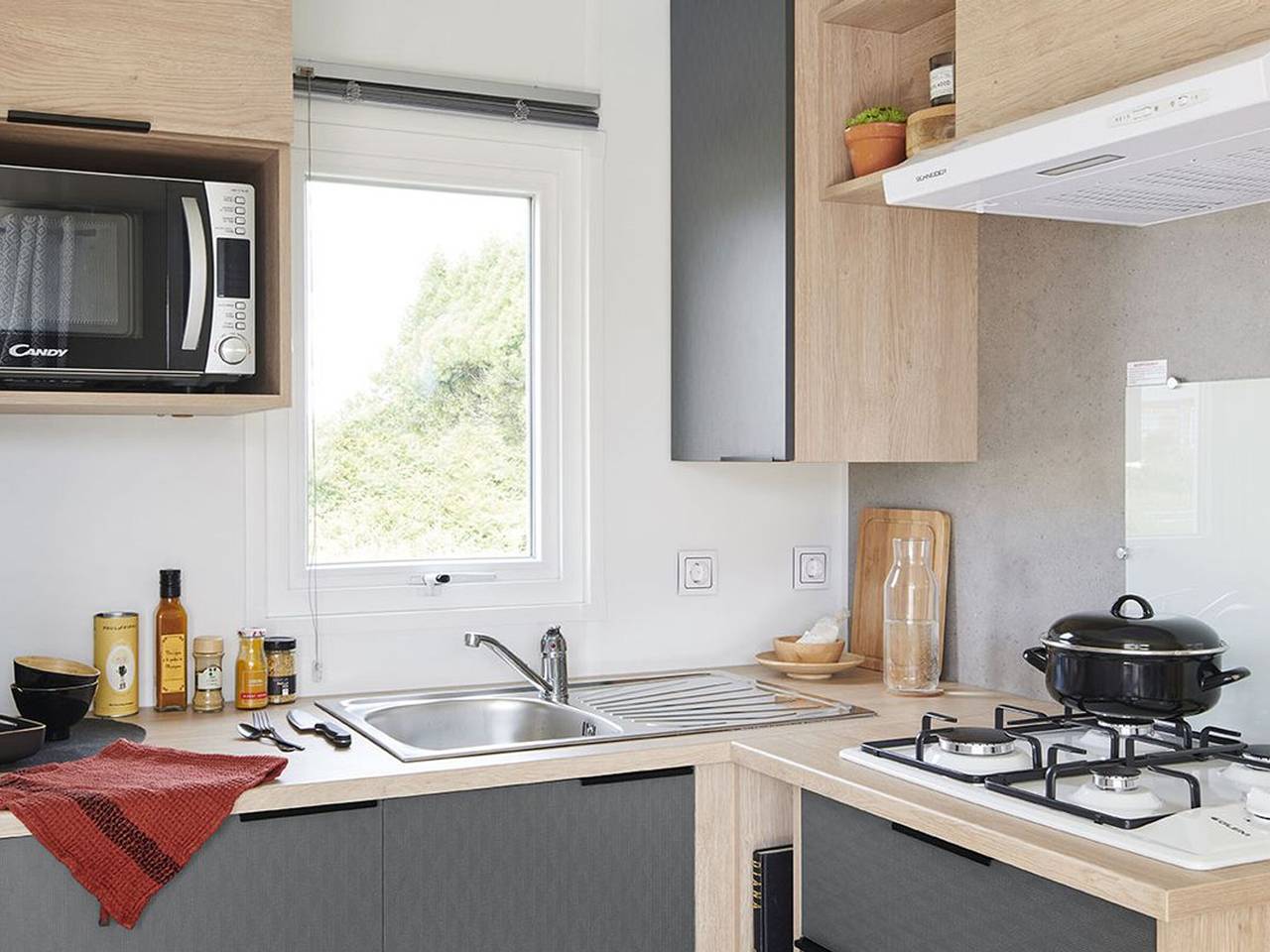 Mobil home pour 6 personnes avec terrasse in Saint-Gérons, Région d'Aurillac