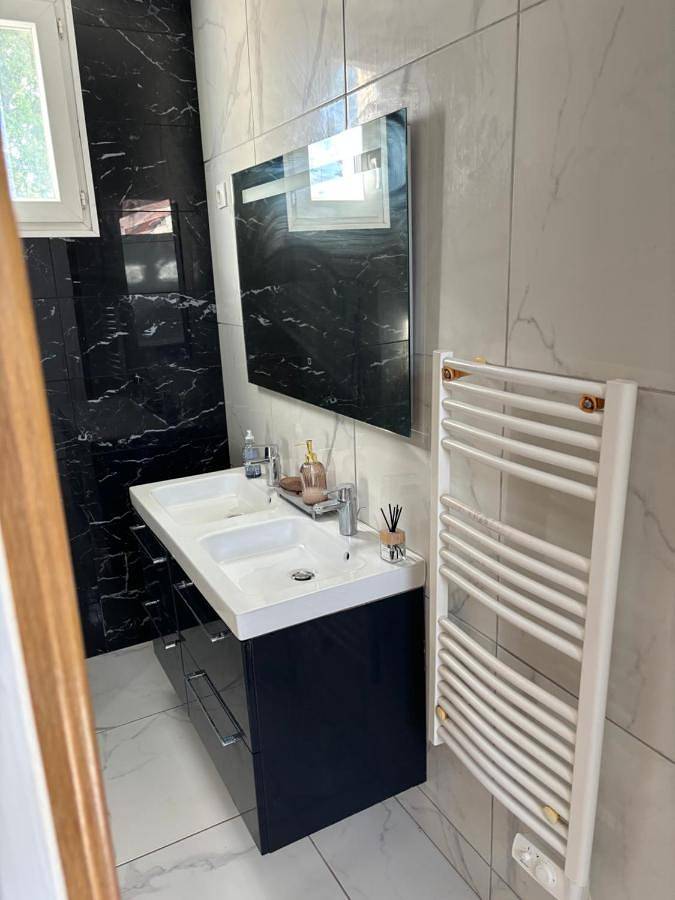 Appartement entier, Appartement avec 2 chambres proche Orly in Saint-Michel-sur-Orge, Essonne