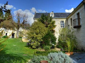 Gîte pour 10 personnes, avec terrasse et jardin à Seuilly
