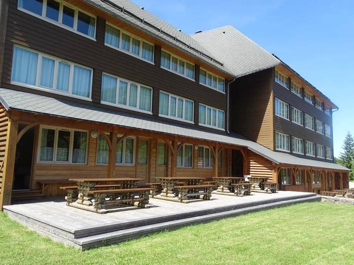 Gîte pour 3 personnes, avec vue et jardin à Laveissière - 2