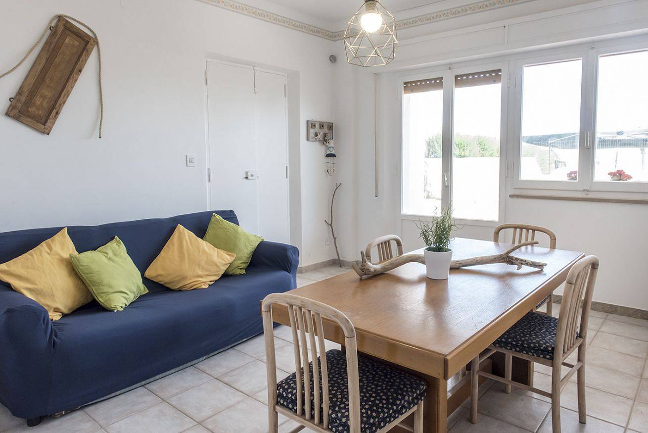 Ganze Wohnung, M263 - Marcelli, three-room apartment with portico facing the sea in Marcelli, Riviera del Conero