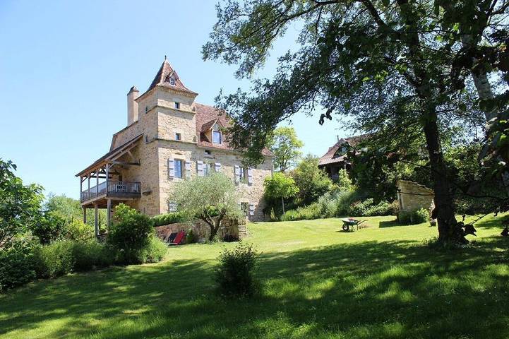 Location de vacances pour 12 personnes, avec Terrasse et Jardin à Causse-et-Diège