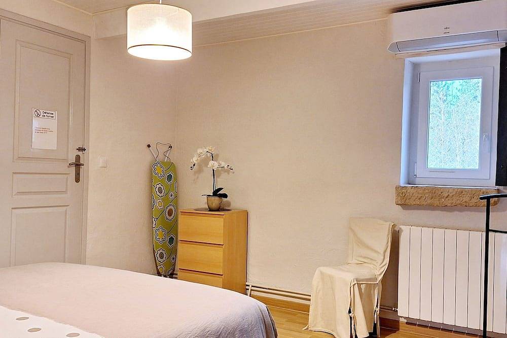 Appartement entier, Gîte climatisé avec piscine au Mas de la restanque in Monteux, Vaucluse