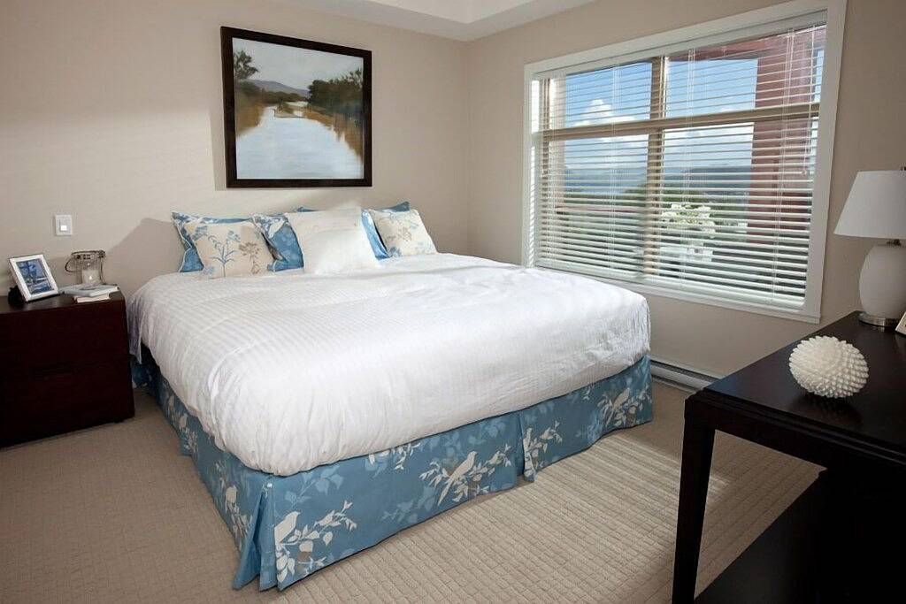 Ganze Wohnung, Resort-Stil Lake View Property in Crystal Mountain