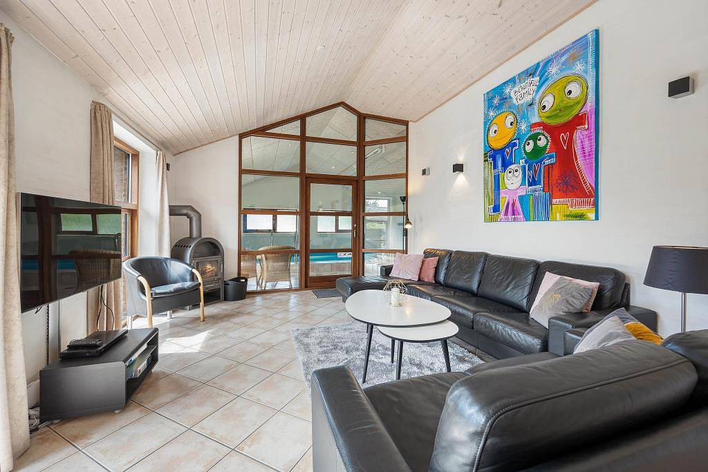 Luxury holiday home with swimming pool, sauna and hot tub in Blåvand in Blavand, Varde Region
