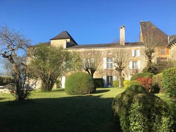 Cottage pour 8 personnes, avec piscine ainsi que jardin et vue à Sainte-Orse
