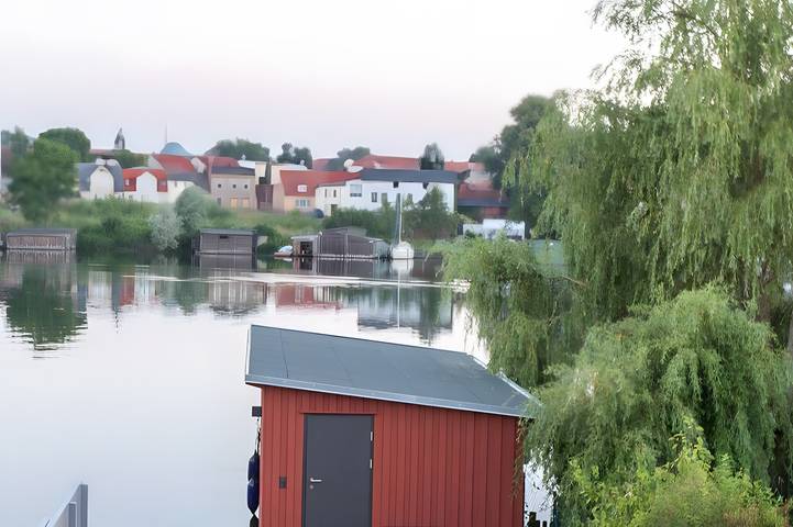 Ferienhaus für 10 Personen, mit Garten und Seeblick
