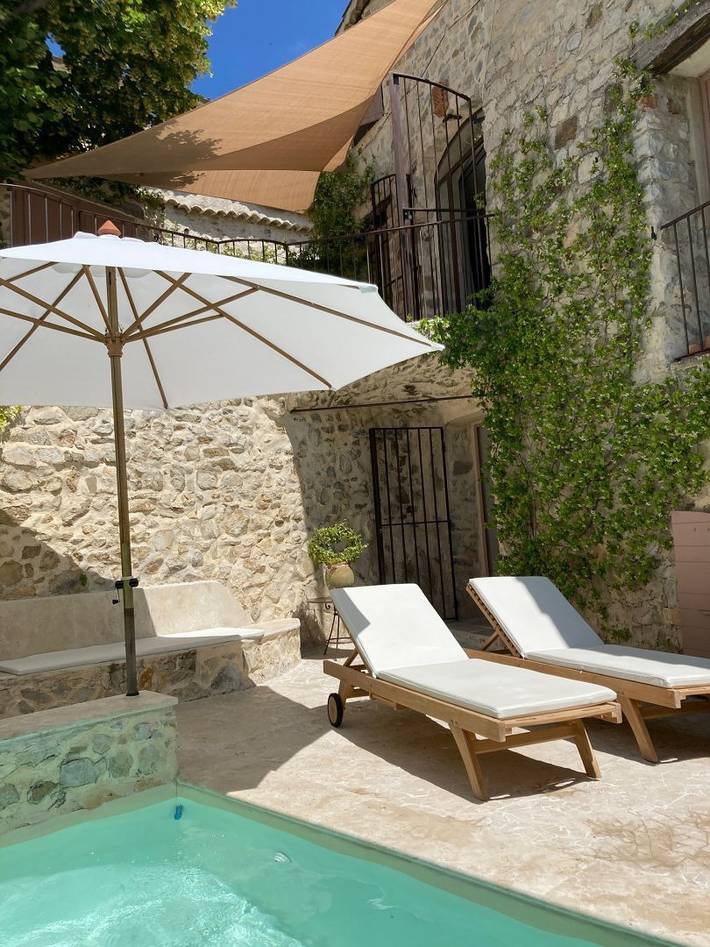 Chambre d’hôte pour 3 personnes, avec jardin et piscine dans les Alpes-de-Haute-Provence - 2