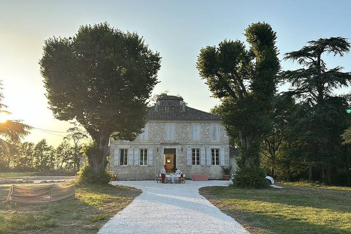 Gîte pour 7 personnes, avec jardin, animaux acceptés à Lamontjoie