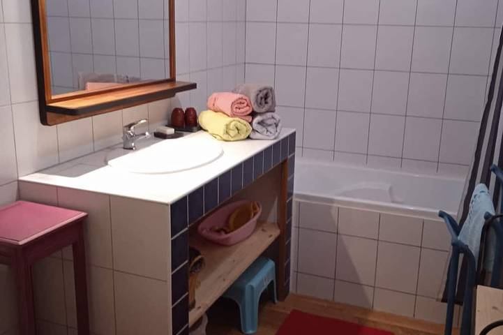 Gîte pour 4 personnes, avec Terrasse et Jardin à La Houssière - 4