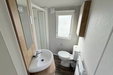 Static Caravan for 6 People in Selsey, West Sussex, Photo 4