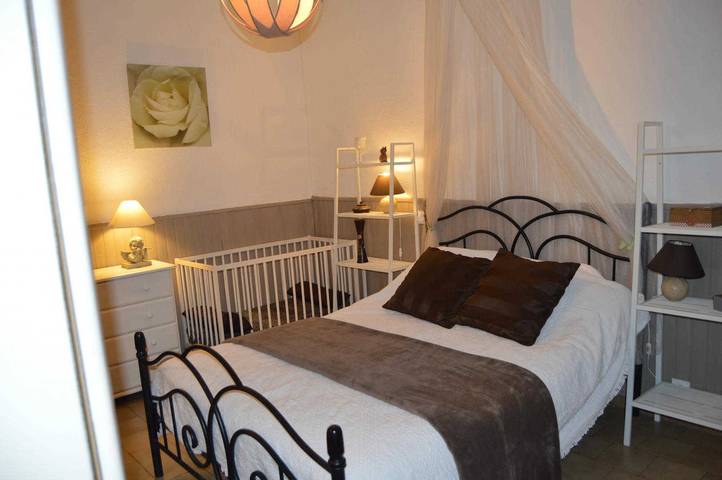 Gîte pour 4 personnes, avec jardin à Saint-Gauzens