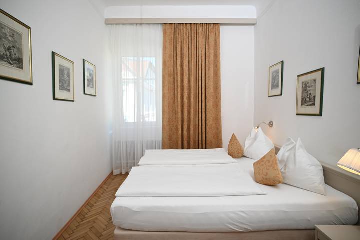 Hotel für 2 Personen, mit Garten und Sauna, mit Haustier in Villach - 4