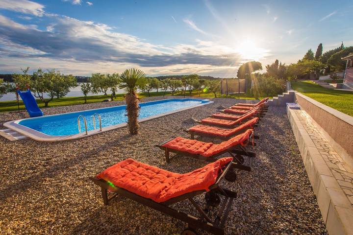 Villa für 14 Personen, mit Pool und Garten in Medulin - 3