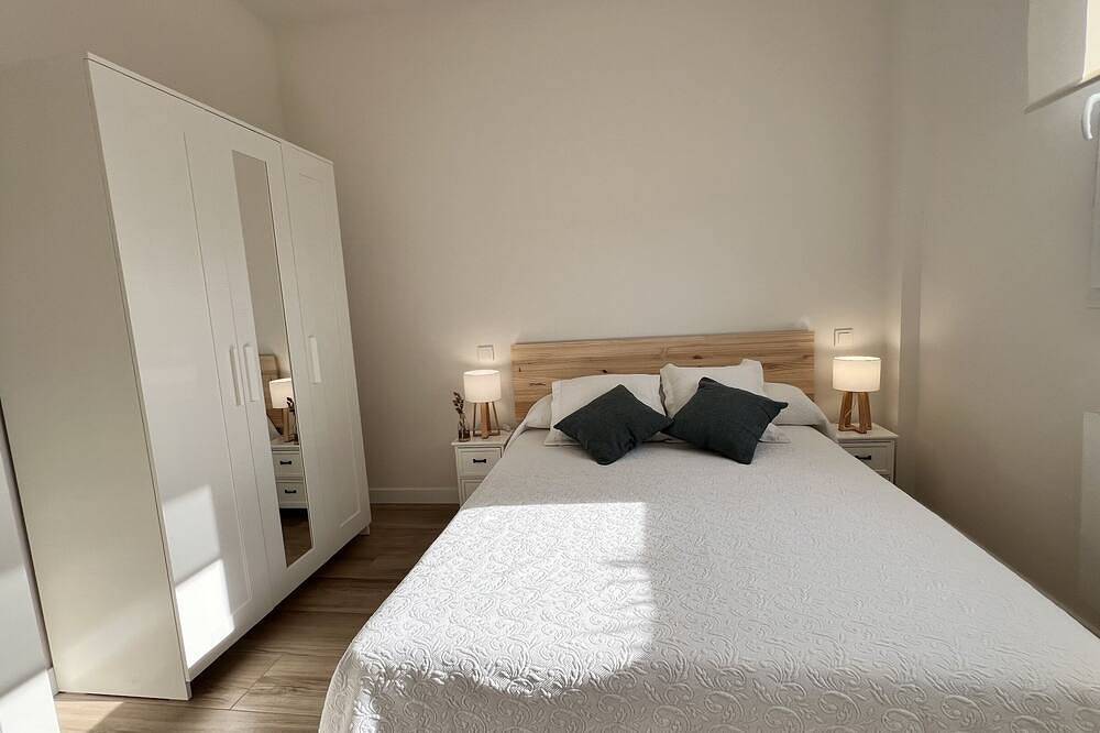Ganze Wohnung, Apartment-Ensuite mit Dusche in Soto de la Marina, Santa Cruz de Bezana
