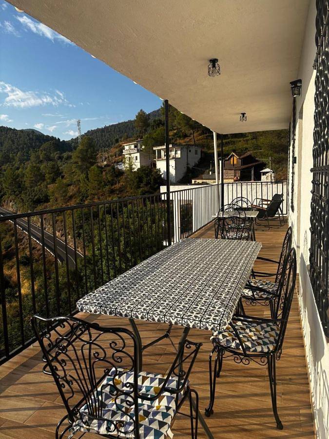 Casa rural para 6 personas, con Terraza además de Jardín y Vistas en Parc Natural de la Serra d'Espadà - 3