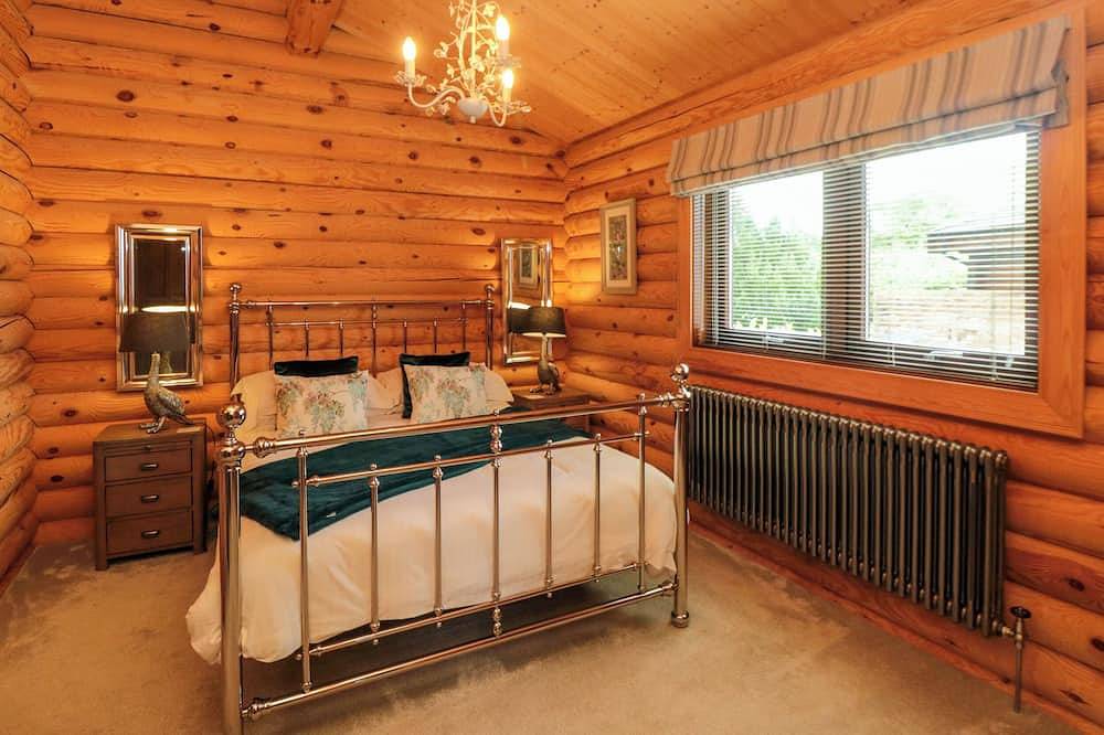 Baysdale Lodge 5, family friendly, with hot tub in Stokesley in North York Moors National Park
