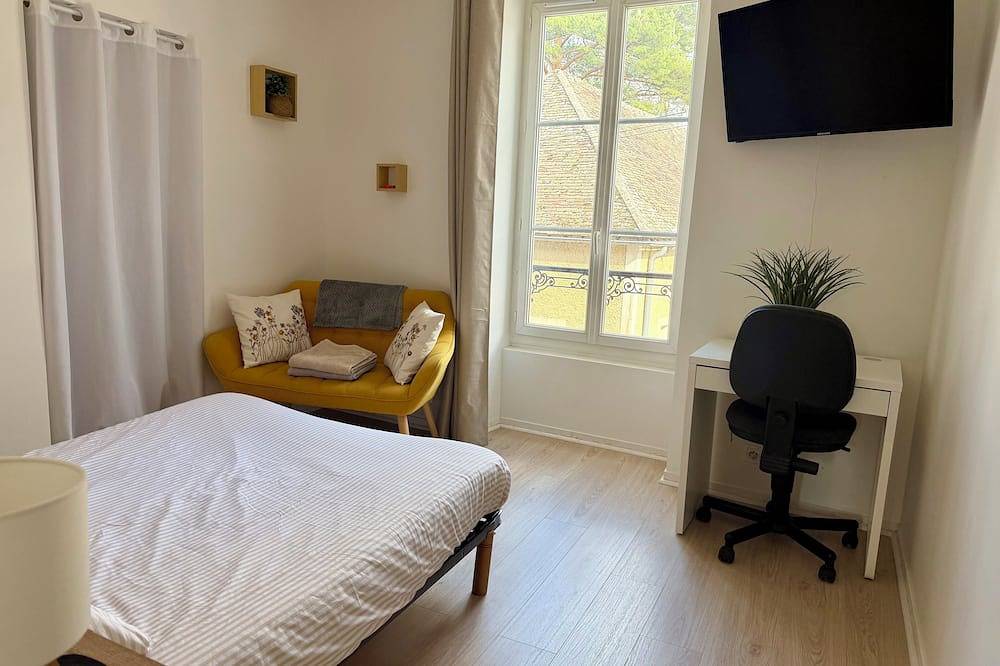 Ganze Wohnung, Cosy F2 History in Milly-la-Forêt, Parc naturel régional du Gâtinais français