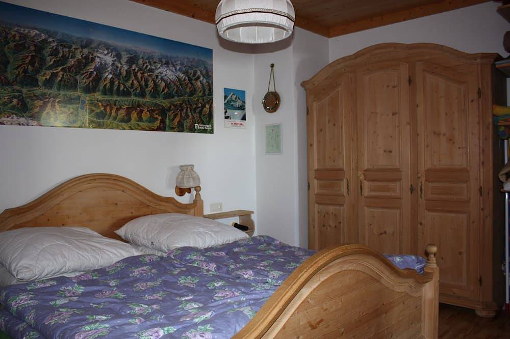 Ganze Wohnung, Exklusive 2 Zimmer-Nichtraucher-Ferienwohnung im Skigebiet auf 1700m, Tiefgarage in Hochkrimml, Krimml