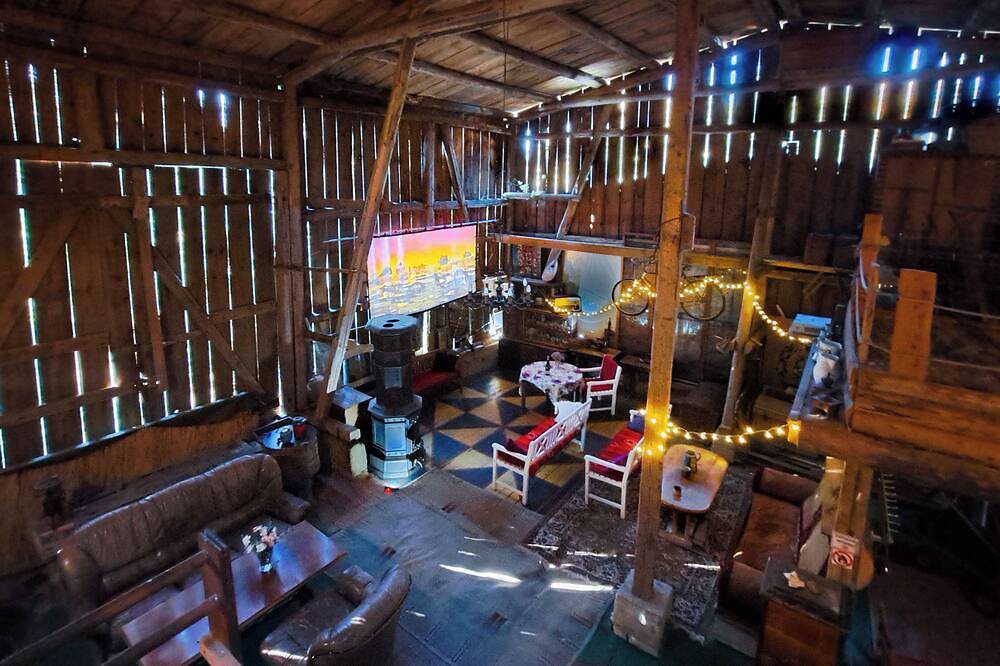 Einzigartige Erlebnisscheune: Xl-Sauna, Privat-Kino & Heuschlafplatz auf 200 qm in Kirch Mulsow, Neubukow-Salzhaff