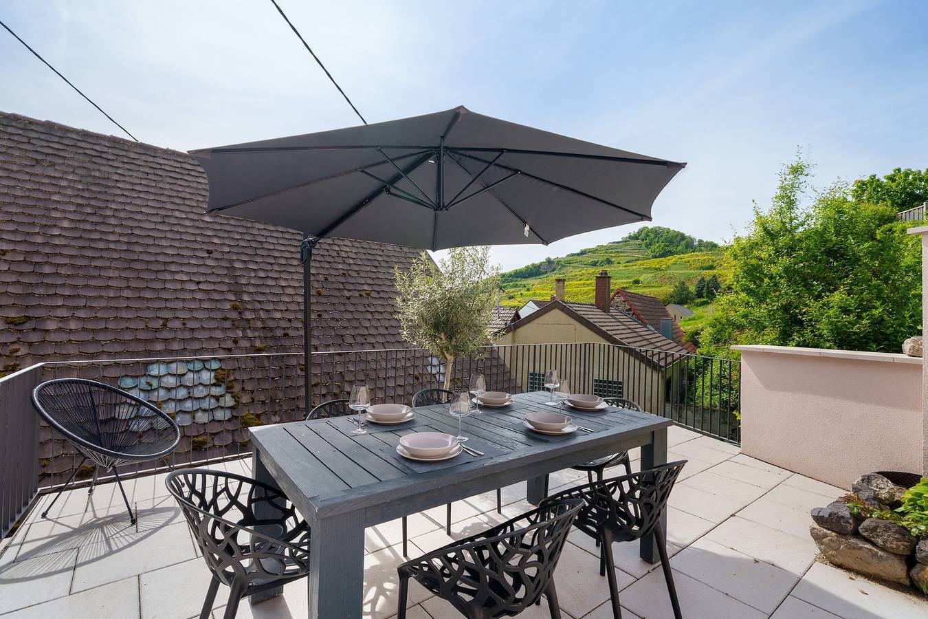 Ganze Wohnung, Apartment 'Kaisers Haus' mit Bergblick, privater Terrasse und Wlan in Achkarren, Vogtsburg im Kaiserstuhl