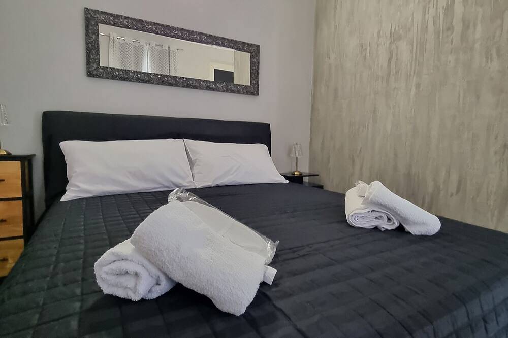 Apartamento entero, Cà Fiamma 2 Affitti Brevi in Casale Monferrato (Town), Casale Monferrato