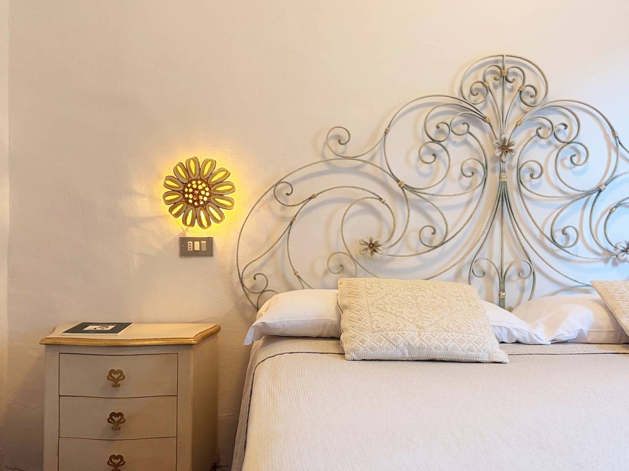 Ferienhaus 'Brezza Smeralda' mit Meerblick, Wlan und Klimaanlage in Baja Sardinia, Arzachena