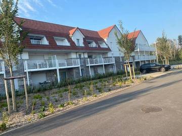 Gîte pour 4 personnes, avec piscine ainsi que vue et terrasse à Camiers
