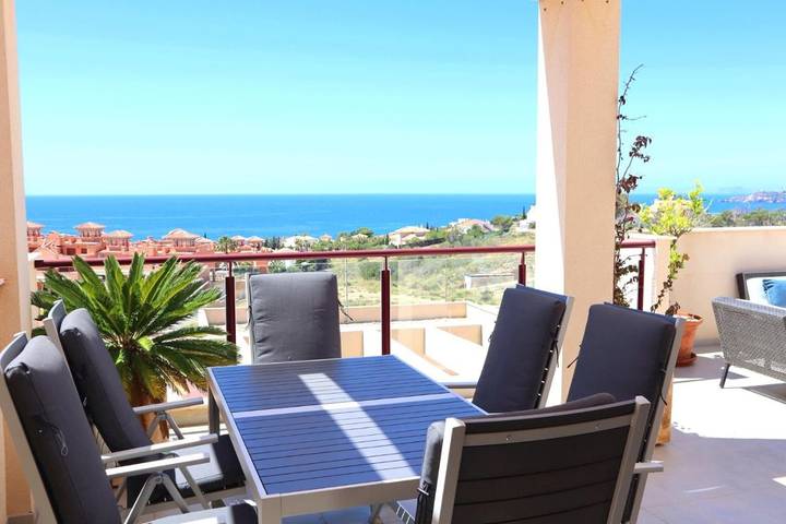 Gîte pour 4 personnes, avec piscine ainsi que jardin et vue à Isla Plana - 2